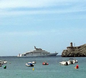 Megayachten vor Mallorca