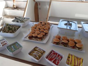 Mini Hamburger Katamaran Oasis