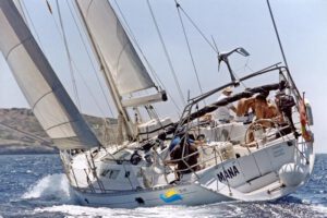 Segelschiff Seitenansicht bei der Segelregatta